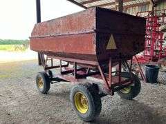 Hopper Wagon w/ John Deere Running Gear