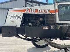 Willmar 765 self propelled sprayer 80ft boom