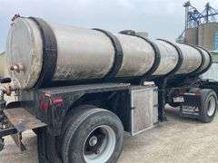 Fruehauf Stainless fertilizer tank