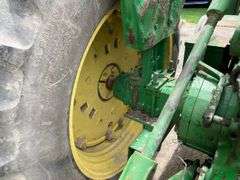 2840 John Deere w/ 148 Loader