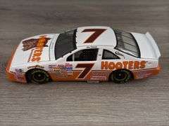 Alan Kulwicki #7 Hooters 1993 Ford Thunderbird Stock Car, 1/24, Limited Edition, 1 Of 6010, Historical Series, Action