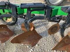 2800 John Deere Moldboard Plow