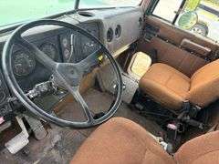 1992 Navistar International 9400 6x4 w/ Wet Kit