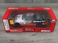 Darrell Waltrip #17 Western Auto Monte Carlo Stock Car, 1/24, 1995 Edition, Racing Champions