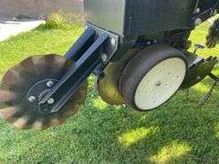 2016 Kinze Interplant 3000 planter
