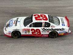Kevin Harvick #29 GM Goodwrench Service Plus Oreo 2001 Monte Carlo Show Car, 1/24, Limited Edition, Action