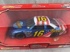 Ted Musgrave #16 The Family Channel Ford Thunderbird Stock Car, 1/24, 1995 Preview Edition, Racing Champions