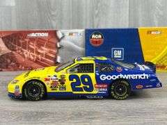 Kevin Harvick #29 GM Goodwrench/RCR 35th Anniversary 2004 Monte Carlo Stock Car, 1/24, Limited Edition, 1 Of 8,496, Action