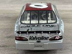 Johnny Benson #10 Valvoline/James Dean 2001 Grand Prix Stock Car, 1/24, Limited Edition, Action