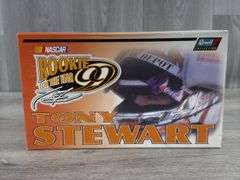 Tony Stewart #20 Home Depot 2000 Pontiac Grand Prix Stock Car, 1/24, Rookie Of The Year, 1 Of 7500, Certificate Of Authenticity, Revell Collection