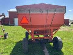 Killbros hopper wagon with tarp