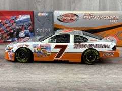 Alan Kulwicki #7 The Victory Lap/1992 Champion 2003 Taurus ‘Underbird’ Stock Car, 1/24, Limited Edition, 1 Of 5700, Action