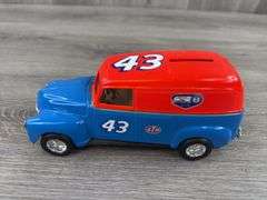 Richard Petty #43 STP 1950 Chevy Panel Truck Bank, 1/25, Ertl