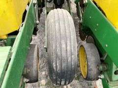 7200 John Deere Planter