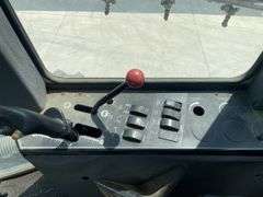 Willmar 765 self propelled sprayer 80ft boom