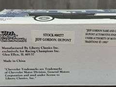 Jeff Gordon #24 DuPont 1955 Chevrolet Convertible Bank, 1/25, Limited Edition, Racing Champions, Liberty Classics