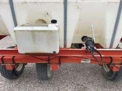 Clark 11 row 28% nitrogen applicator