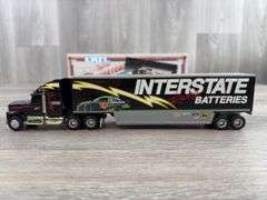 International Navistar #18 Interstate Batteries Racing Team Transporter, 1/64, Past & Present, Limited Edition, White Rose Collectibles, Ertl
