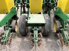 7200 John Deere Planter
