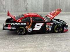 Bill Elliott #9 Dodge/Muhammad Ali 2001 Intrepid R/T Stock Car, 1/24, Limited Edition, Action