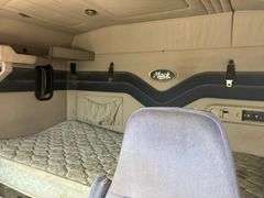 2005 Mack CXN613 Semi