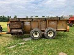 Kuhn Knight 8118 Spreader