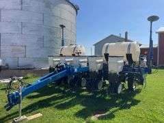 2016 Kinze Interplant 3000 planter