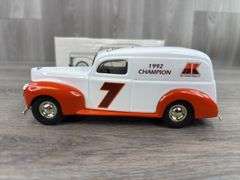Alan Kulwicki #7 1940 Ford Panel Van Bank, 1/25, 1992 Champion, #2249, Scale Models