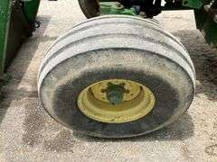 2840 John Deere w/ 148 Loader