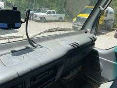 2006 GMC W3500 Box Truck