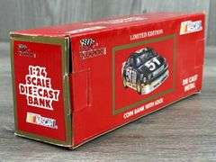 Richard Petty #43 STP Pontiac Grand Prix Stock Car Bank, 1/24, Limited Edition, 1 Of 5000, Racing Champions