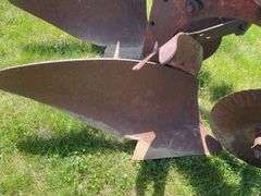 International 416 Fast Hitch 4-Bottom Plow
