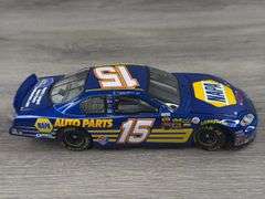 Michael Waltrip #15 NAPA/NEXTEL Inaugural Season 2004 Monte Carlo Stock Car, 1/24, Limited Edition, #1854/2304, Dealer Exclusive, Action
