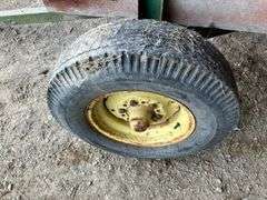 Hopper Wagon w/ John Deere Running Gear
