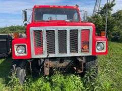 1987 International S 2500 Series tractor