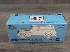 Jeff Gordon #24 DuPont 1937 Chevy Sedan Delivery Bank, 1/25, Limited Edition, 1993, Liberty Classics