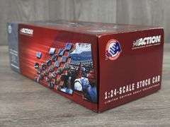 Richard Petty/Yogi Berra #43/#8 NY Yankees 100th Anniversary 2003 Intrepid Stock Car, 1/24, Limited Edition, 1 Of 5,700, Action