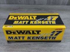 Matt Kenseth #17 Dewalt Tools 1999 Monte Carlo Stock Car Bank, 1/24, Limited Edition, 1 Of 2508, Action