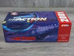 Johnny Benson #10 Valvoline/James Dean 2001 Grand Prix Stock Car, 1/24, Limited Edition, Action