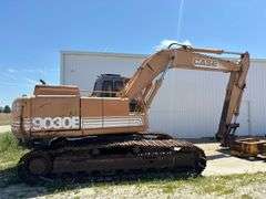 9030B Case Excavator w/ 42-in. bucket