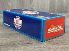 Bill Elliott #94 Mac Tonight Ford Thunderbird Stock Car Bank, 1/24, 1995 Limited Edition, 1 Of 5004, Racing Collectables Action Platinum Series, SkyBox Trading Card