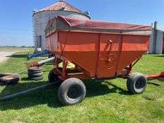 Killbros hopper wagon with tarp