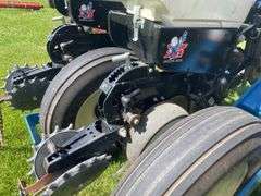 2016 Kinze Interplant 3000 planter