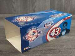 Richard Petty/Yogi Berra #43/#8 NY Yankees 100th Anniversary 2003 Intrepid Stock Car, 1/24, Limited Edition, 1 Of 5,700, Action