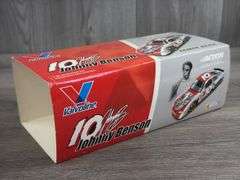 Johnny Benson #10 Valvoline/James Dean 2001 Grand Prix Stock Car, 1/24, Limited Edition, Action