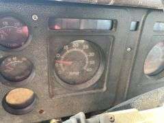 1987 International S 2500 Series tractor