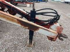 Clark 11 row 28% nitrogen applicator