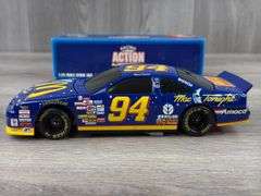 Bill Elliott #94 Mac Tonight Ford Thunderbird Stock Car Bank, 1/24, 1995 Limited Edition, 1 Of 5004, Racing Collectables Action Platinum Series, SkyBox Trading Card