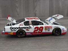 Kevin Harvick #29 GM Goodwrench Service Plus 2001 Monte Carlo Stock Car, 1/24, Limited Edition, Action