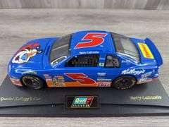 Terry Labonte #5 Kellogg’s Special 1997 Monte Carlo Stock Car, 1/18, Certificate Of Authenticity, 1 Of 6012, Revell Collection